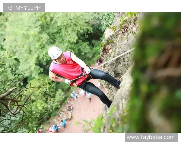 成都攀岩队防反革新探索之路助力攀岩运动新发展